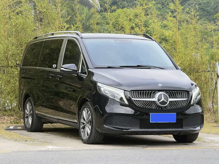 Фото 3 - Mercedes-Benz V-Class