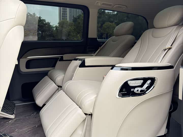 Фото 6 - Mercedes-Benz V-Class