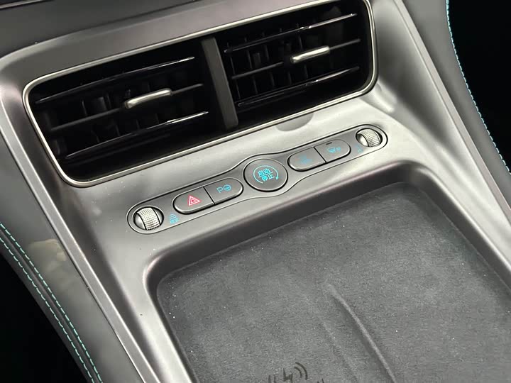 Фото 20 - BYD Sea Lion 07 DM-i Hybrid