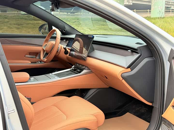 Фото 14 - BYD Han L