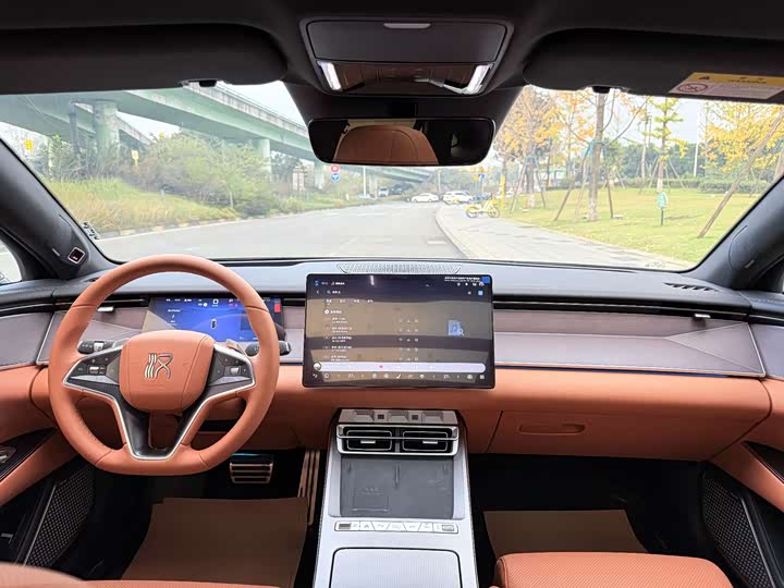 Фото 15 - BYD Han L