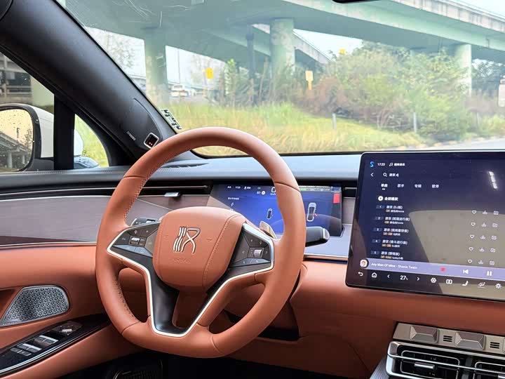 Фото 20 - BYD Han L