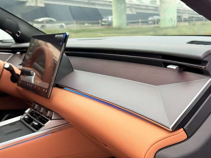 Фото 22 - BYD Han L