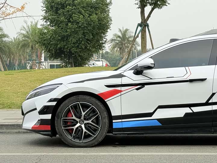 Фото 3 - BYD Han L