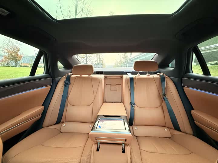 Фото 33 - BYD Han L