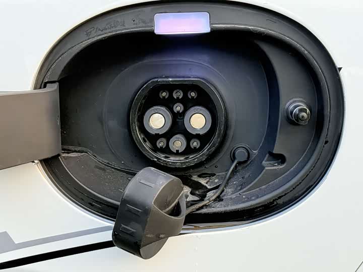 Фото 38 - BYD Han L