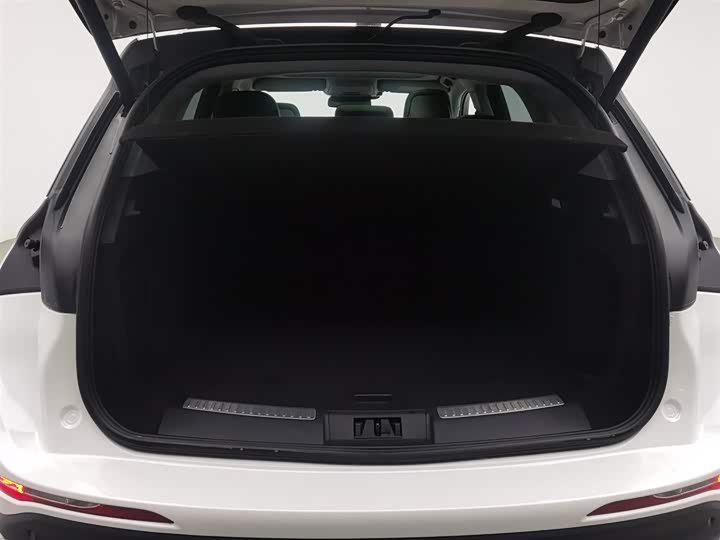 Фото 16 - Lincoln Corsair