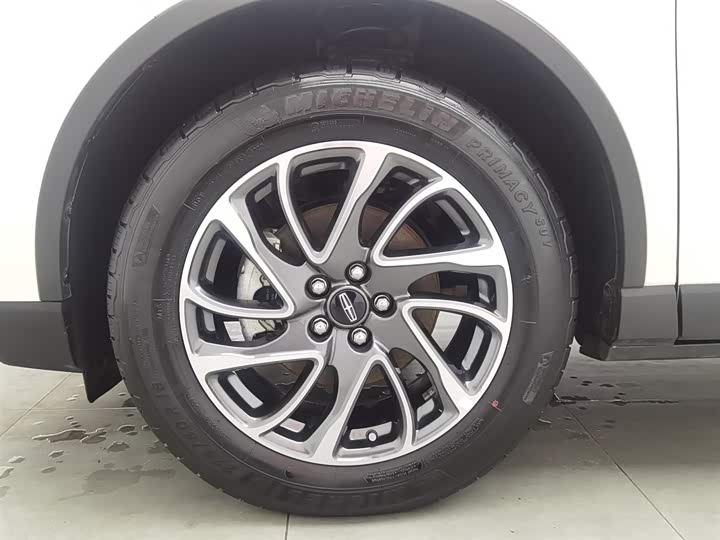 Фото 17 - Lincoln Corsair