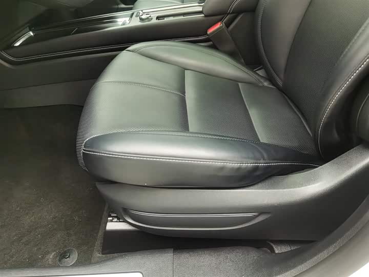 Фото 20 - Lincoln Corsair