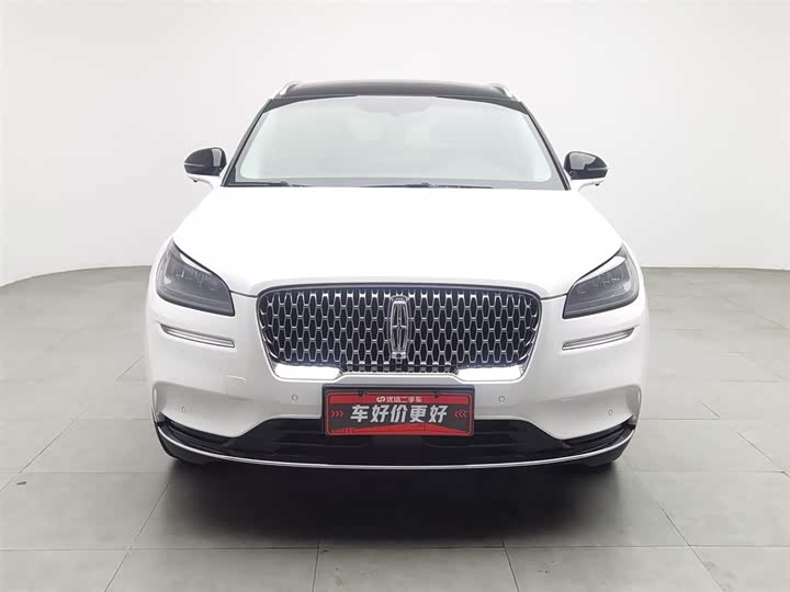 Фото 3 - Lincoln Corsair