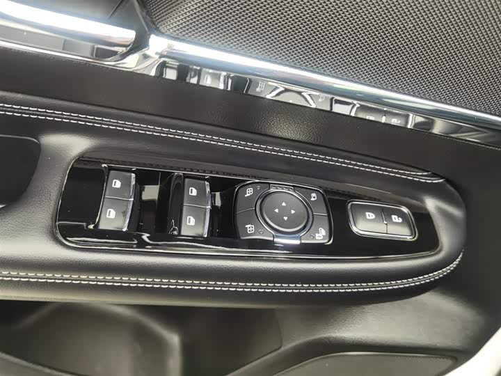 Фото 9 - Lincoln Corsair