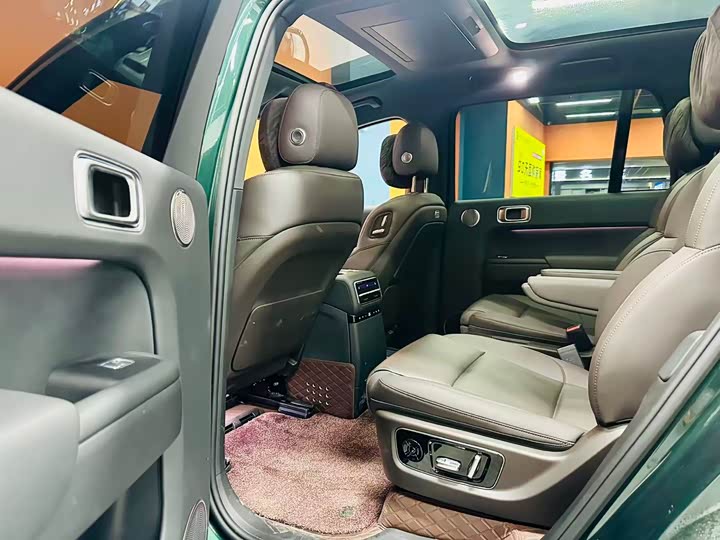 Фото 10 - LiXiang L9