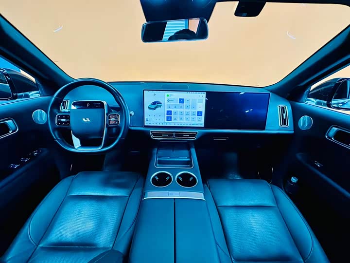 Фото 13 - LiXiang L9