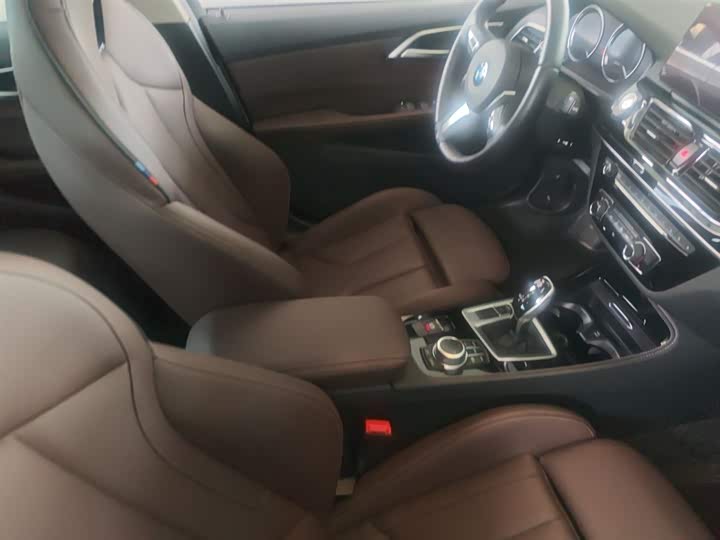 Фото 12 - BMW 1 Series