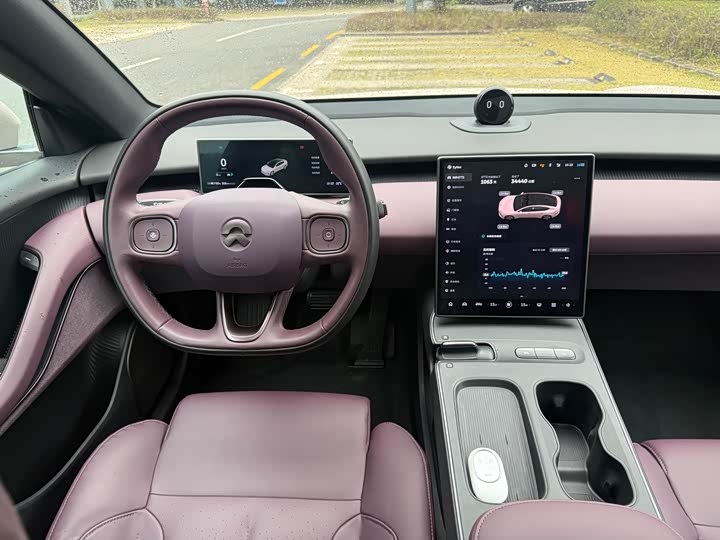 Фото 18 - Nio ET5