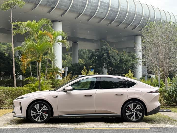 Фото 3 - Nio ET5