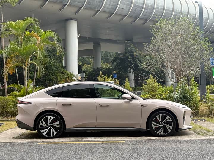 Фото 6 - Nio ET5