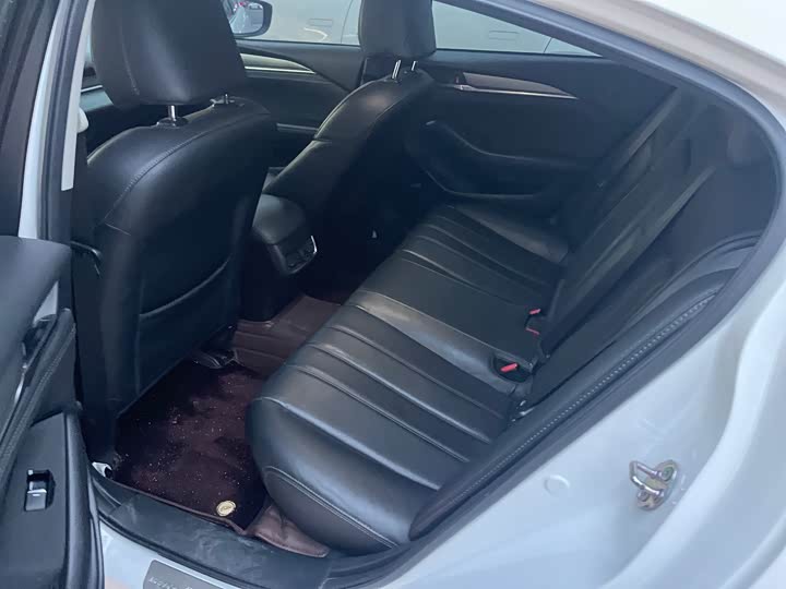 Фото 4 - Mazda Atenza