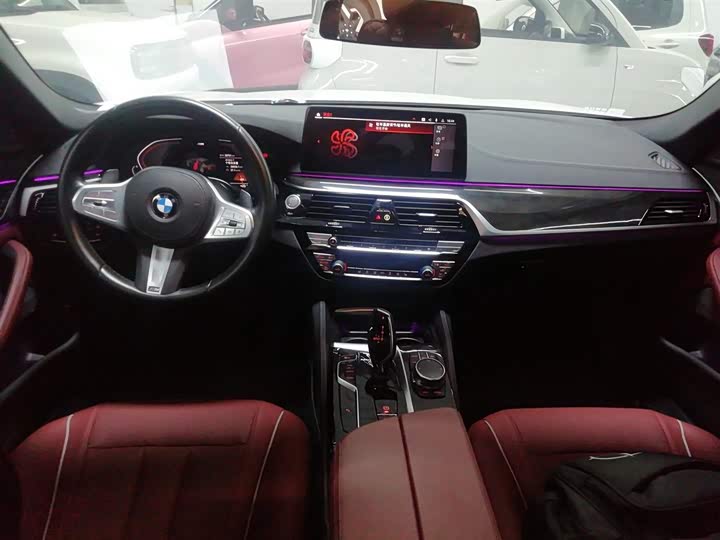 Фото 10 - BMW 5 Series