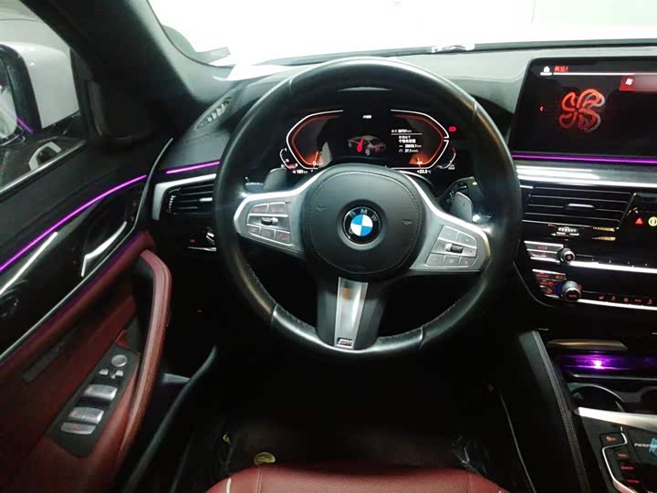 Фото 11 - BMW 5 Series