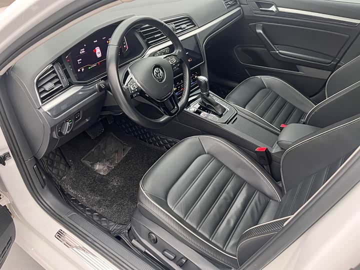 Фото 17 - Volkswagen Lamando L