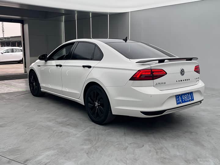 Фото 9 - Volkswagen Lamando L