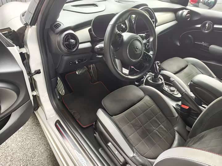 Фото 2 - Mini Mini JCW