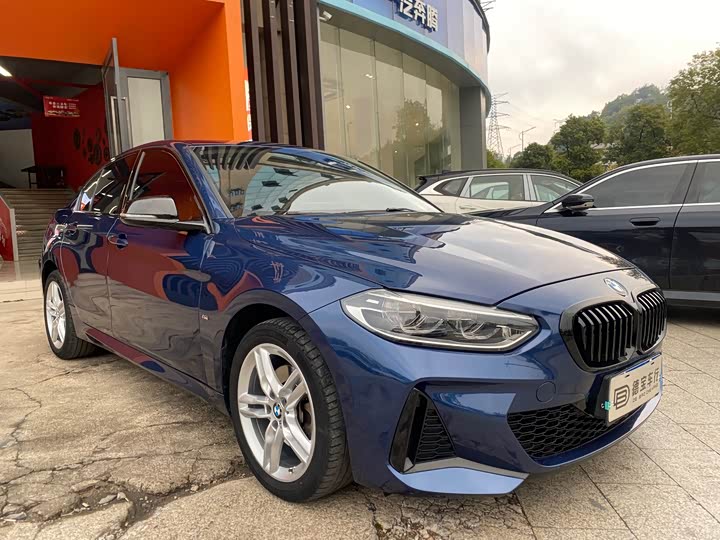 Фото 3 - BMW 1 Series