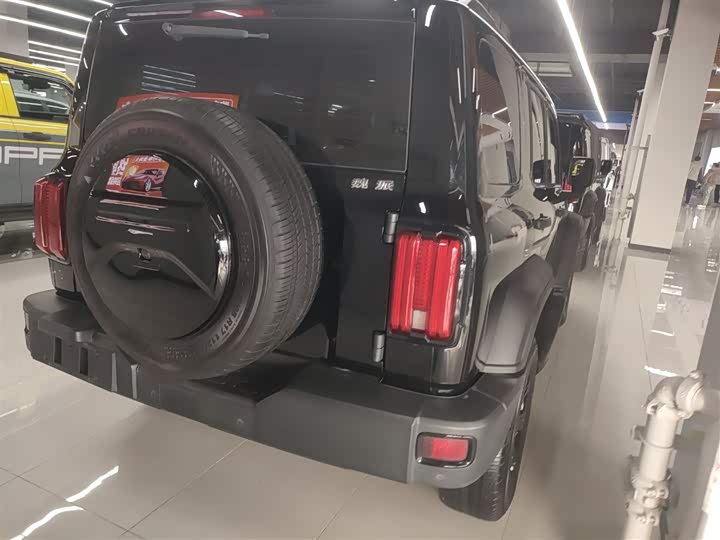 Фото 7 - Tank 300