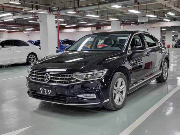 Фото 1 - Volkswagen Magotan