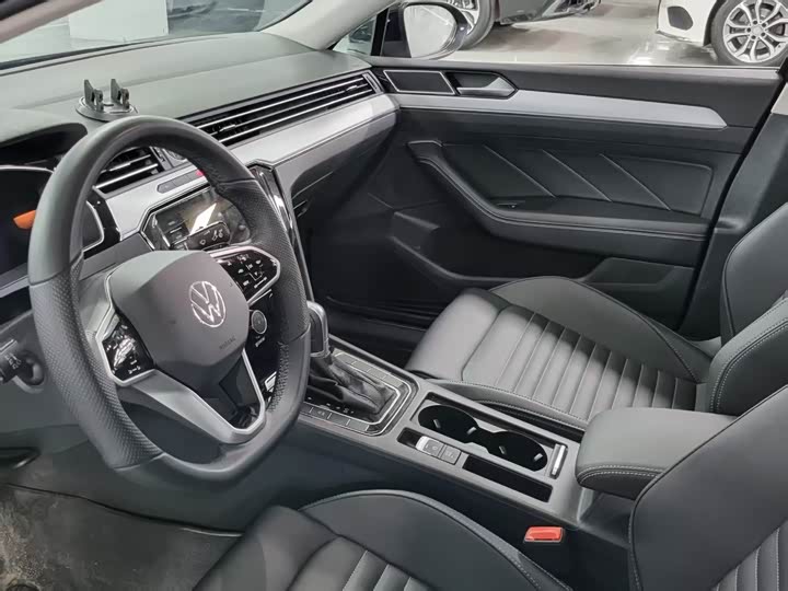 Фото 5 - Volkswagen Magotan