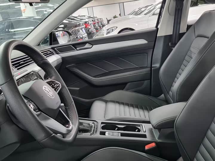 Фото 6 - Volkswagen Magotan