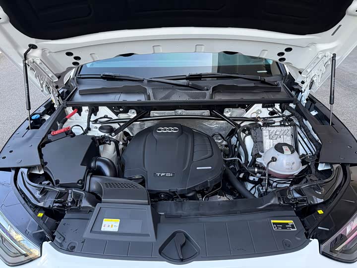 Фото 12 - Audi Q5L