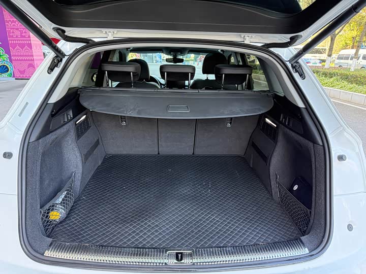 Фото 13 - Audi Q5L