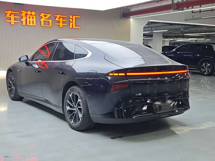 Фото 14 - XPeng P7