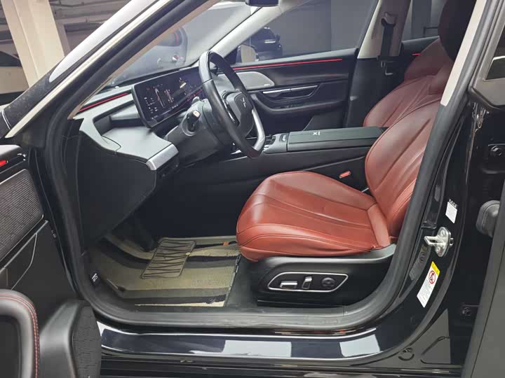 Фото 6 - XPeng P7