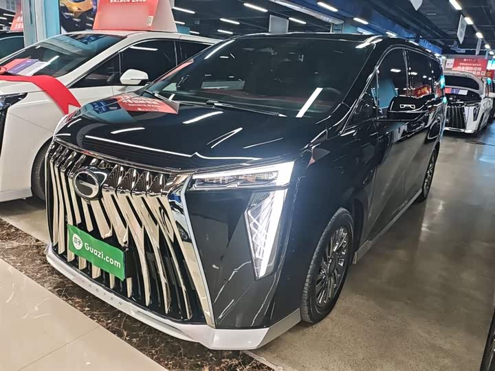 Фото 2 - GAC Trumpchi M8