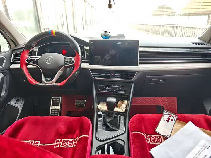 Фото 9 - Volkswagen Tiguan L Pro