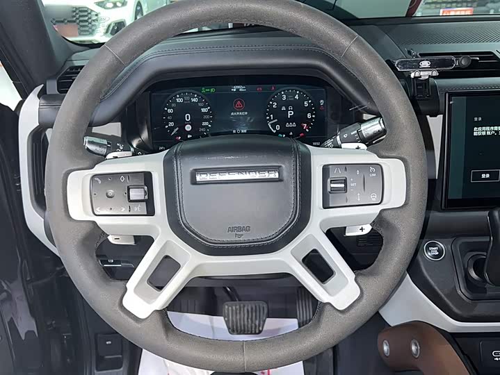 Фото 11 - Land Rover Defender