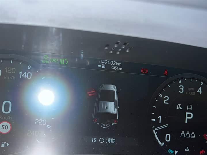 Фото 12 - Land Rover Defender