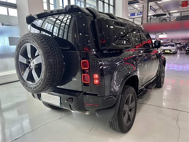 Фото 6 - Land Rover Defender