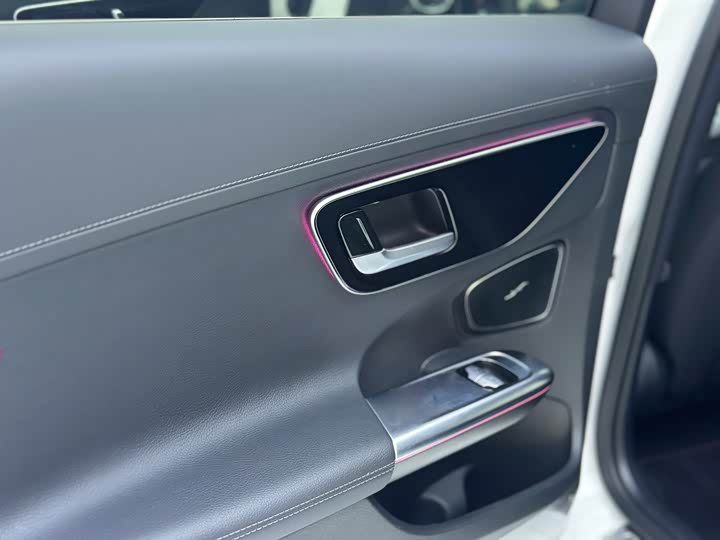 Фото 7 - Mercedes-Benz C-Class