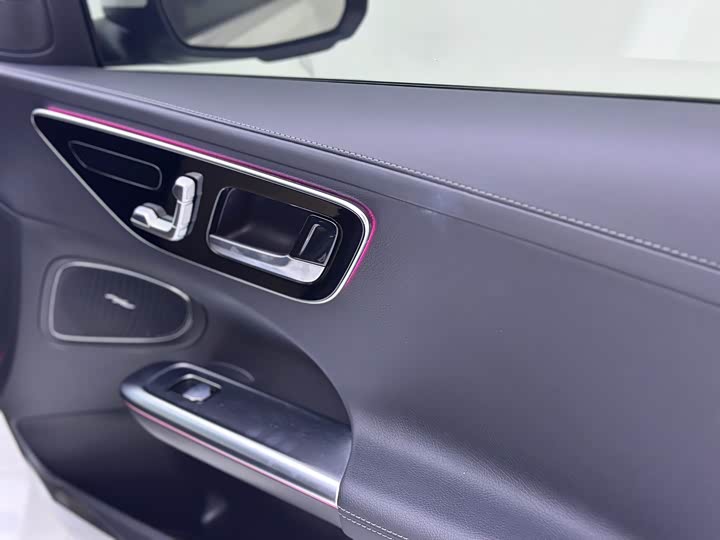 Фото 9 - Mercedes-Benz C-Class