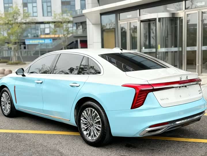 Фото 11 - Hongqi H5