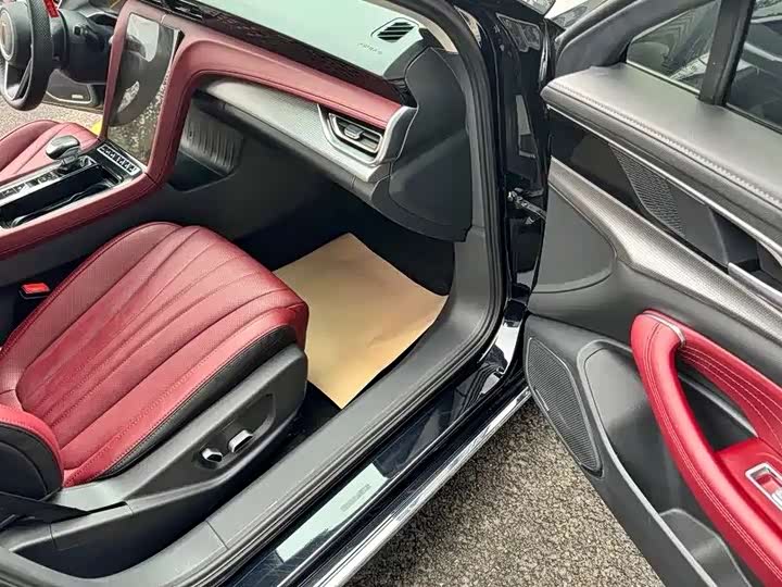 Фото 4 - Hongqi H5