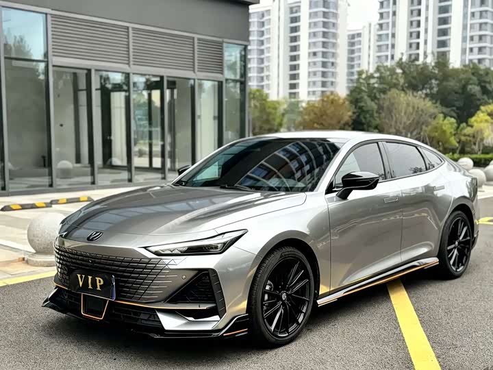 Фото 1 - Changan UNI-V