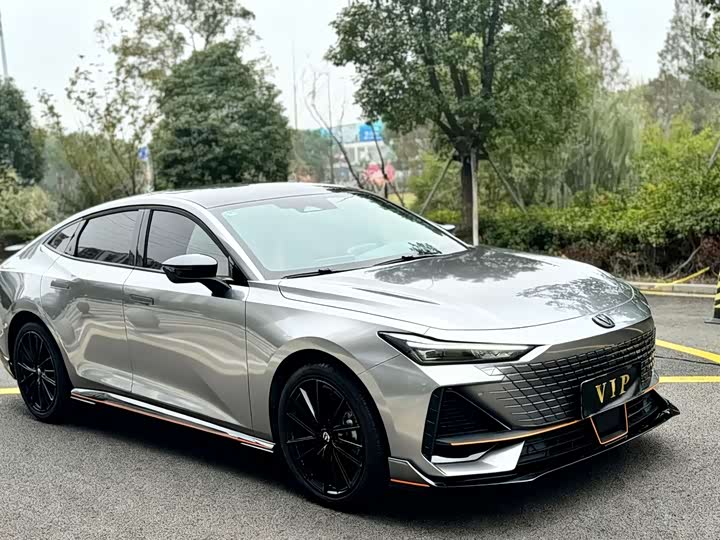 Фото 3 - Changan UNI-V