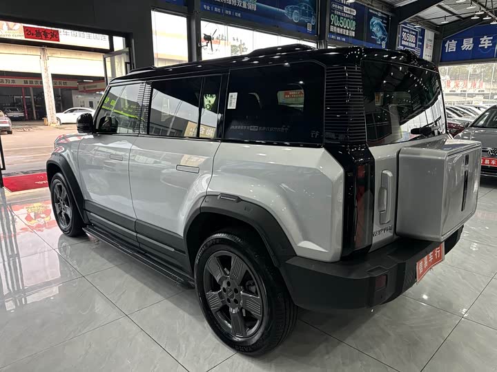 Фото 10 - Chery iCar 03