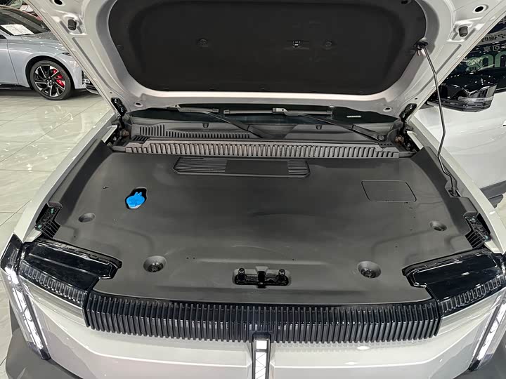 Фото 17 - Chery iCar 03