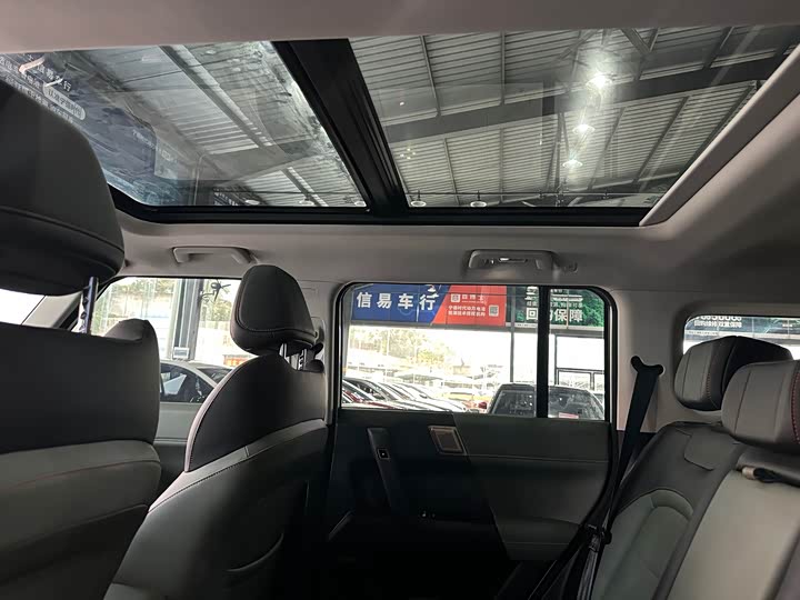 Фото 5 - Chery iCar 03